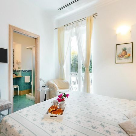 La Vispa Teresa Ischia Eksteriør billede